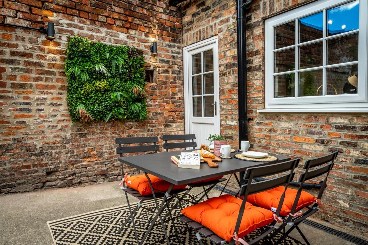 Vila The Bookclub York Exteriér fotografie